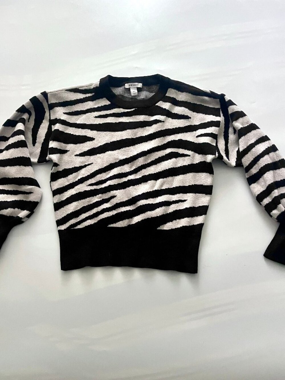Womens Nine West Pullover Sweater size XS Zebra stripe design